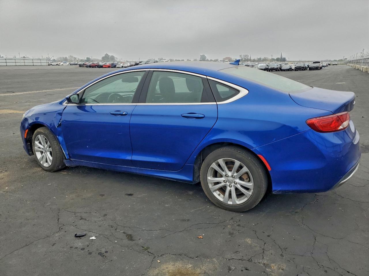 2015 Chrysler 200 Limited - Image 2