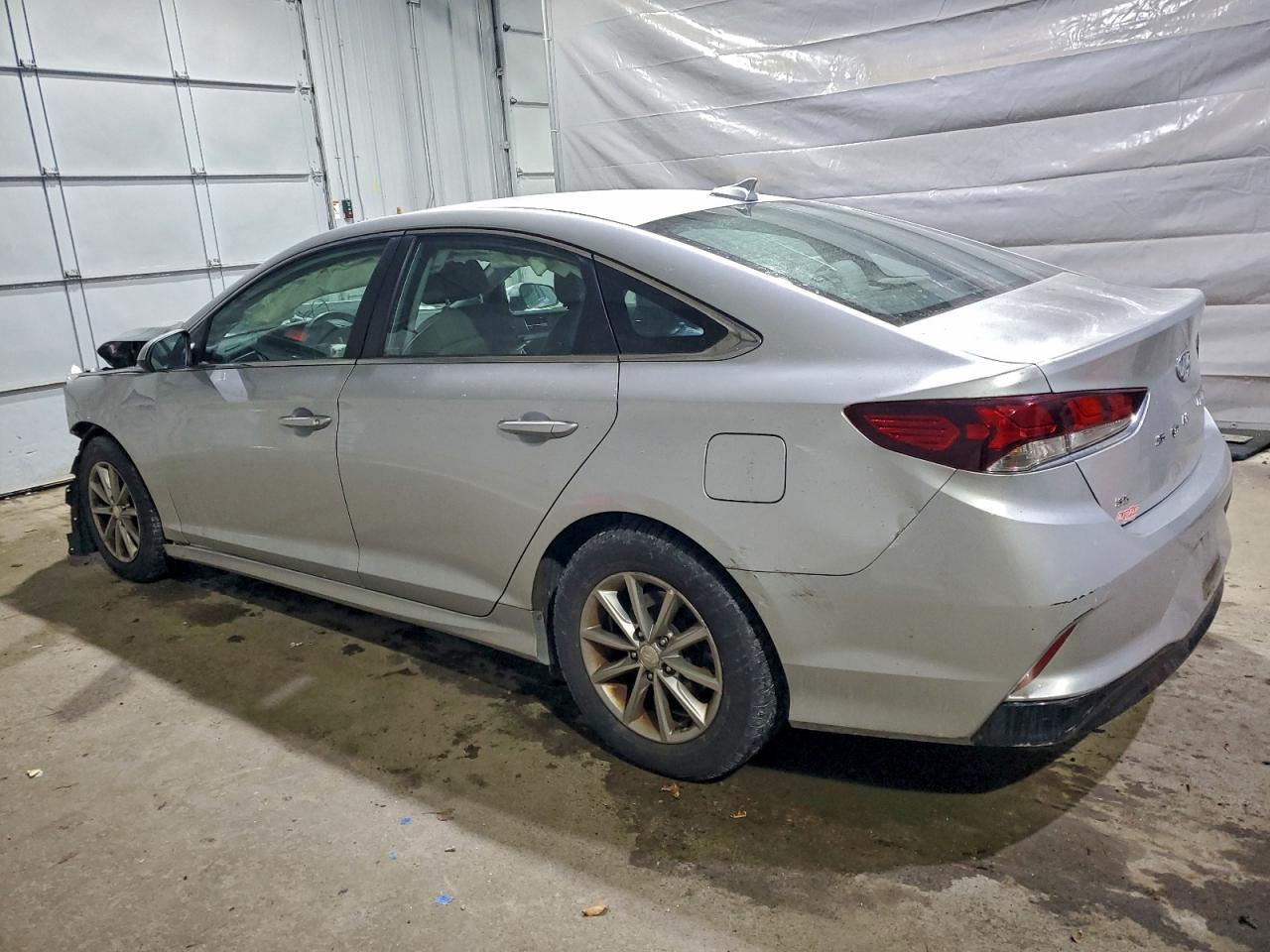 2018 Hyundai Sonata Se - Image 2