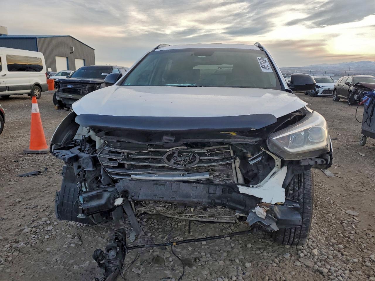 2017 Hyundai Santa Fe Se - Image 5