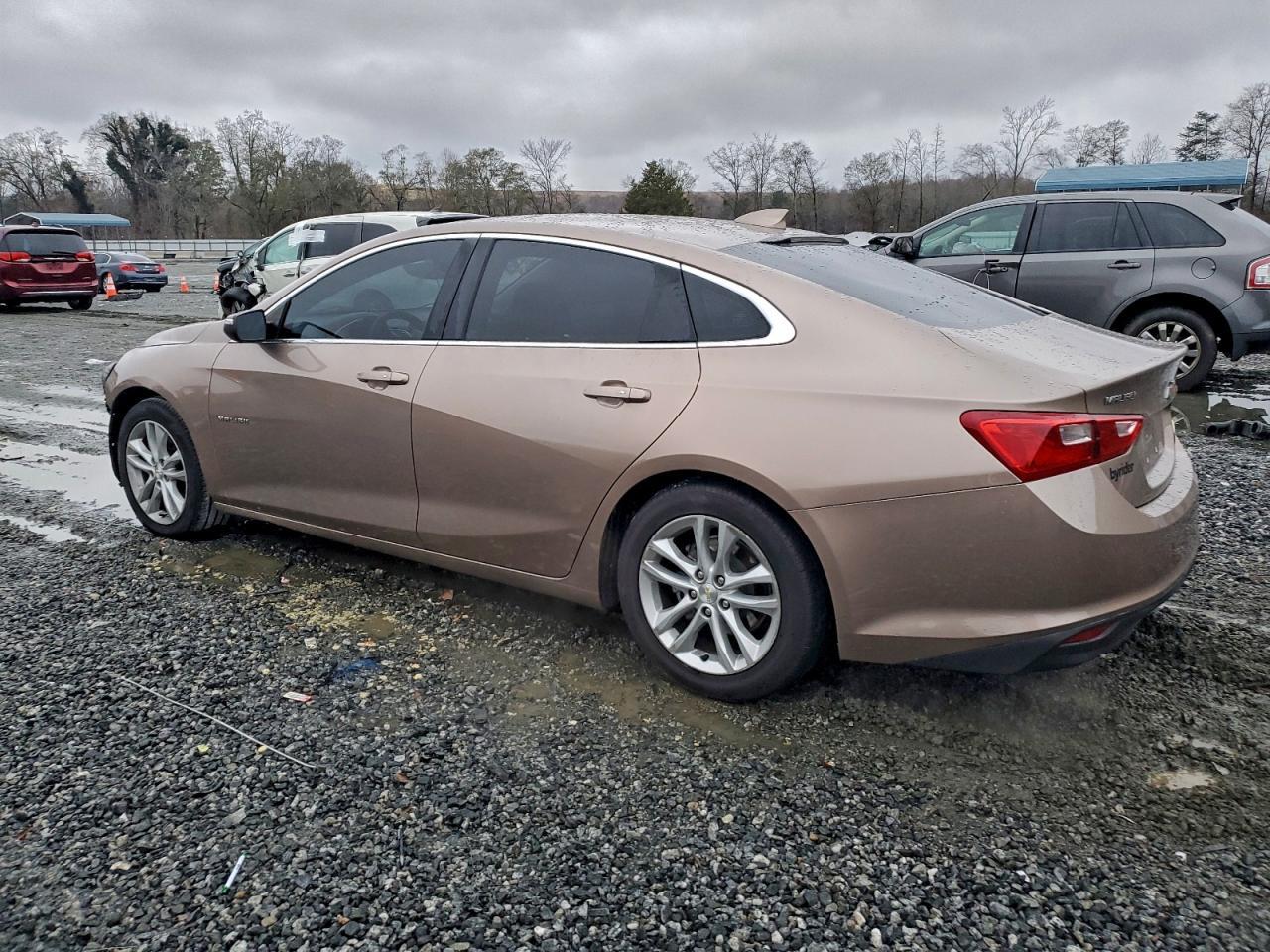 2018 Chevrolet Malibu Lt - Image 2