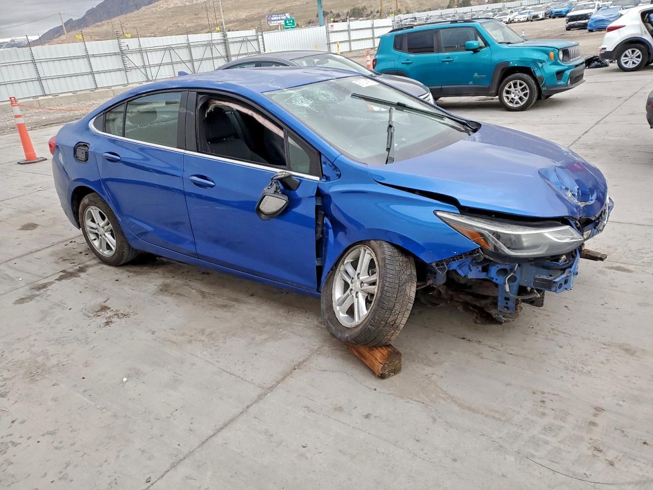 2017 Chevrolet Cruze Lt - Фото 4