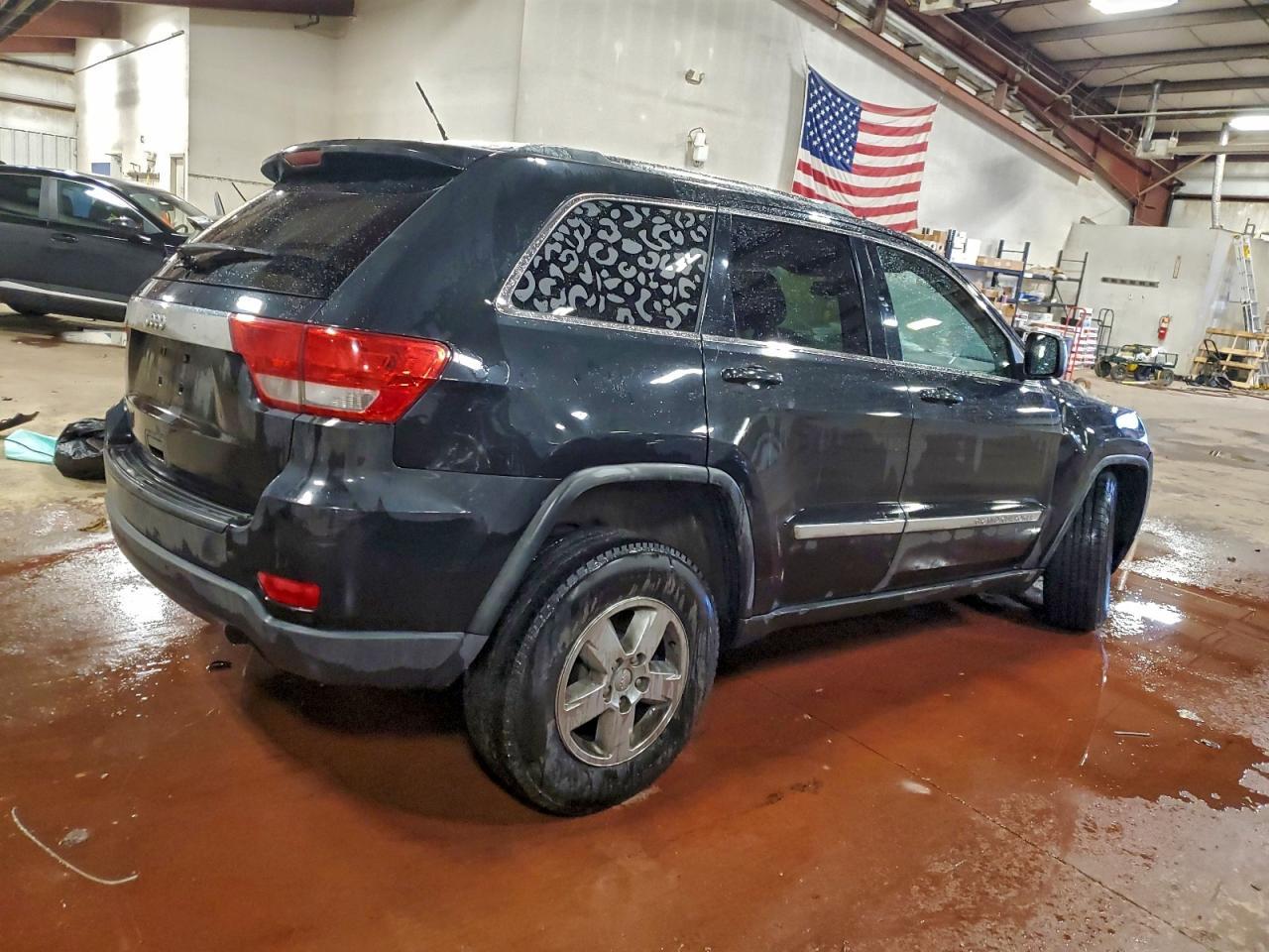 2012 Jeep Grand Cherokee Laredo - Image 3