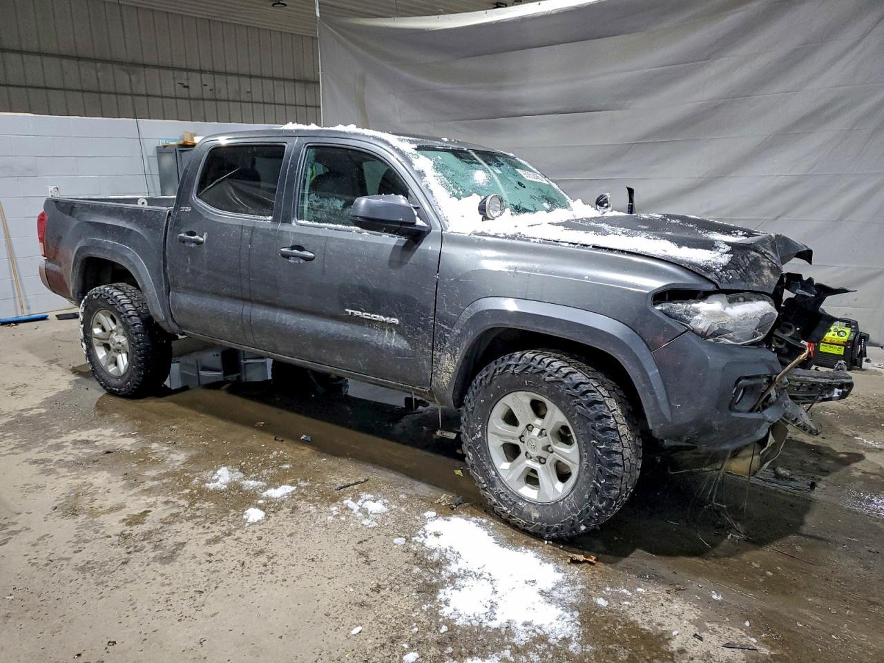 2016 Toyota Tacoma Double Cab - Image 4