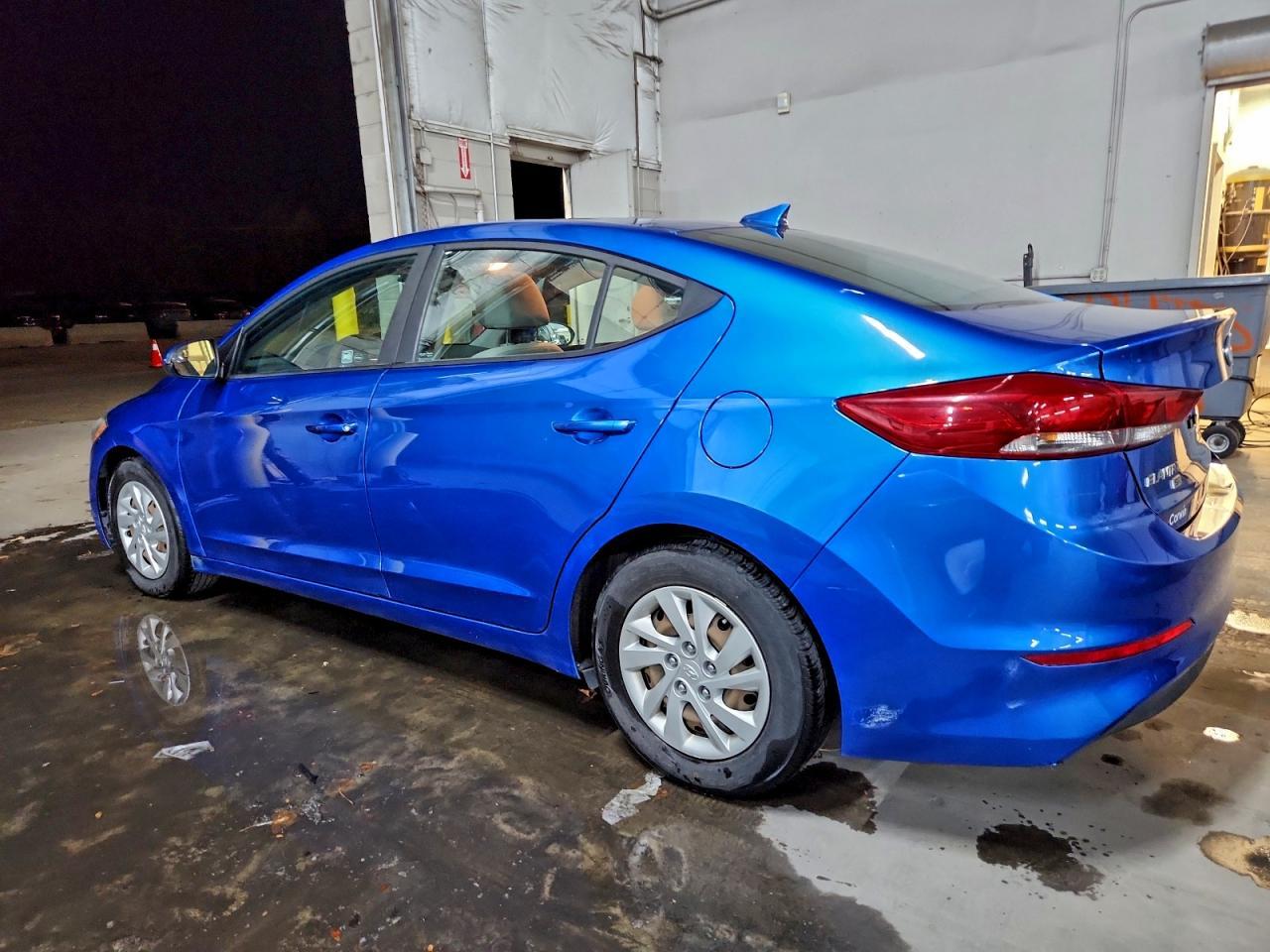 2017 Hyundai Elantra Se - Image 2