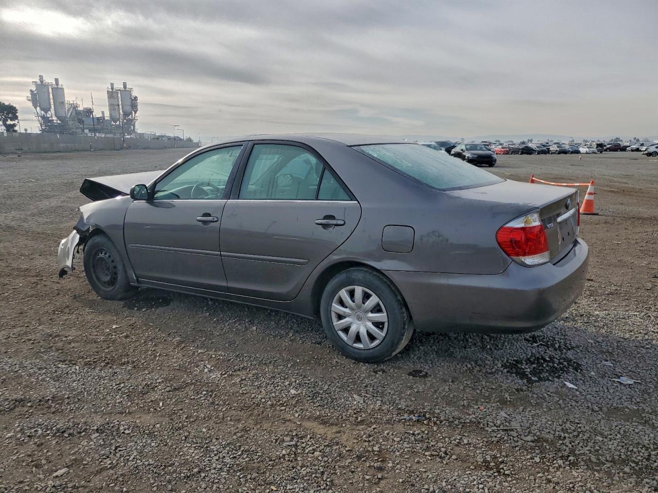 2005 Toyota Camry Standard - Image 2