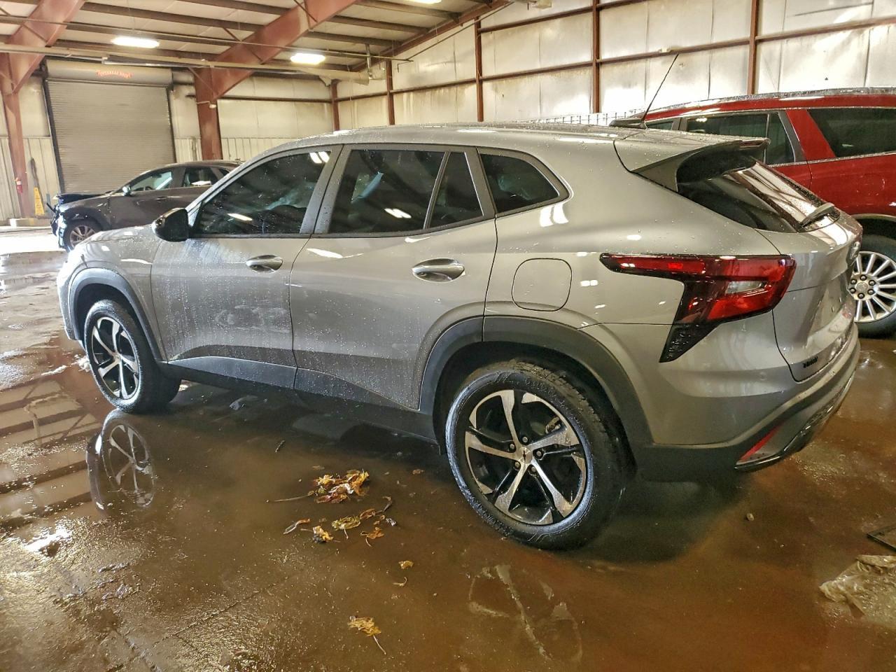 2025 Chevrolet Trax 1Rs - Фото 2