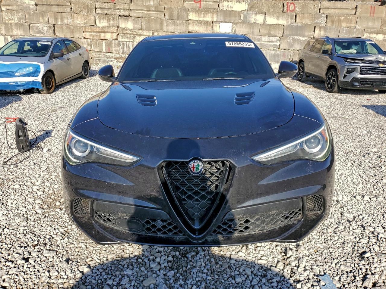 2018 Alfa Romeo Stelvio Quadrifoglio - Фото 5