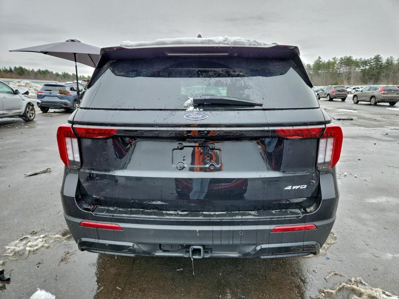 2025 Ford Explorer St-Line - Image 6