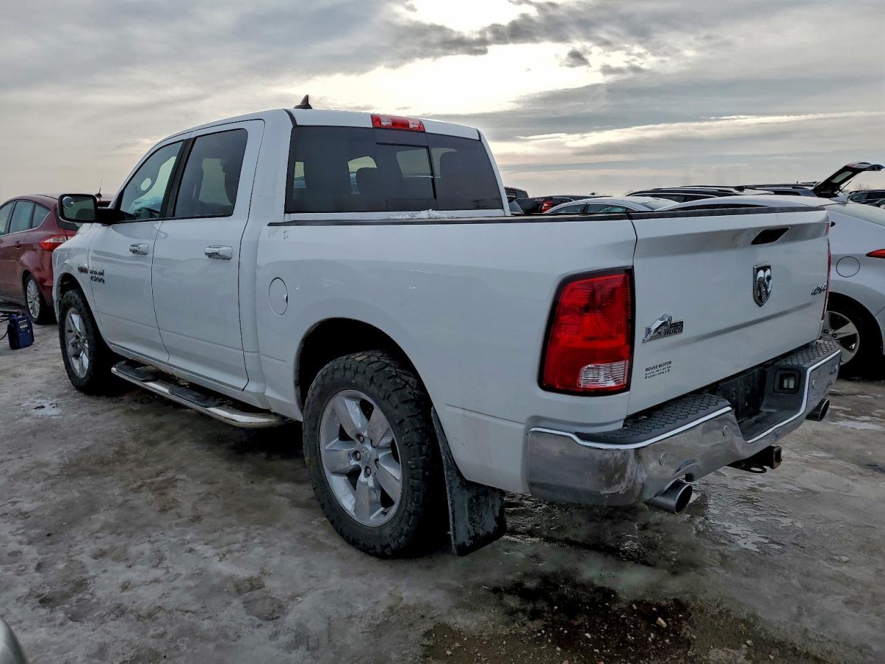 2015 Ram 1500 Slt - Image 2