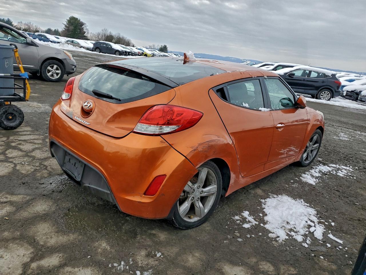 2013 Hyundai Veloster Base - Фото 3