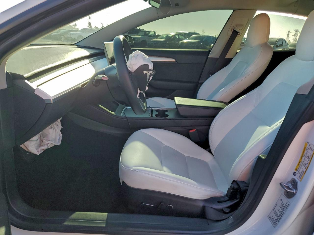 2022 Tesla Model 3 - Фото 7