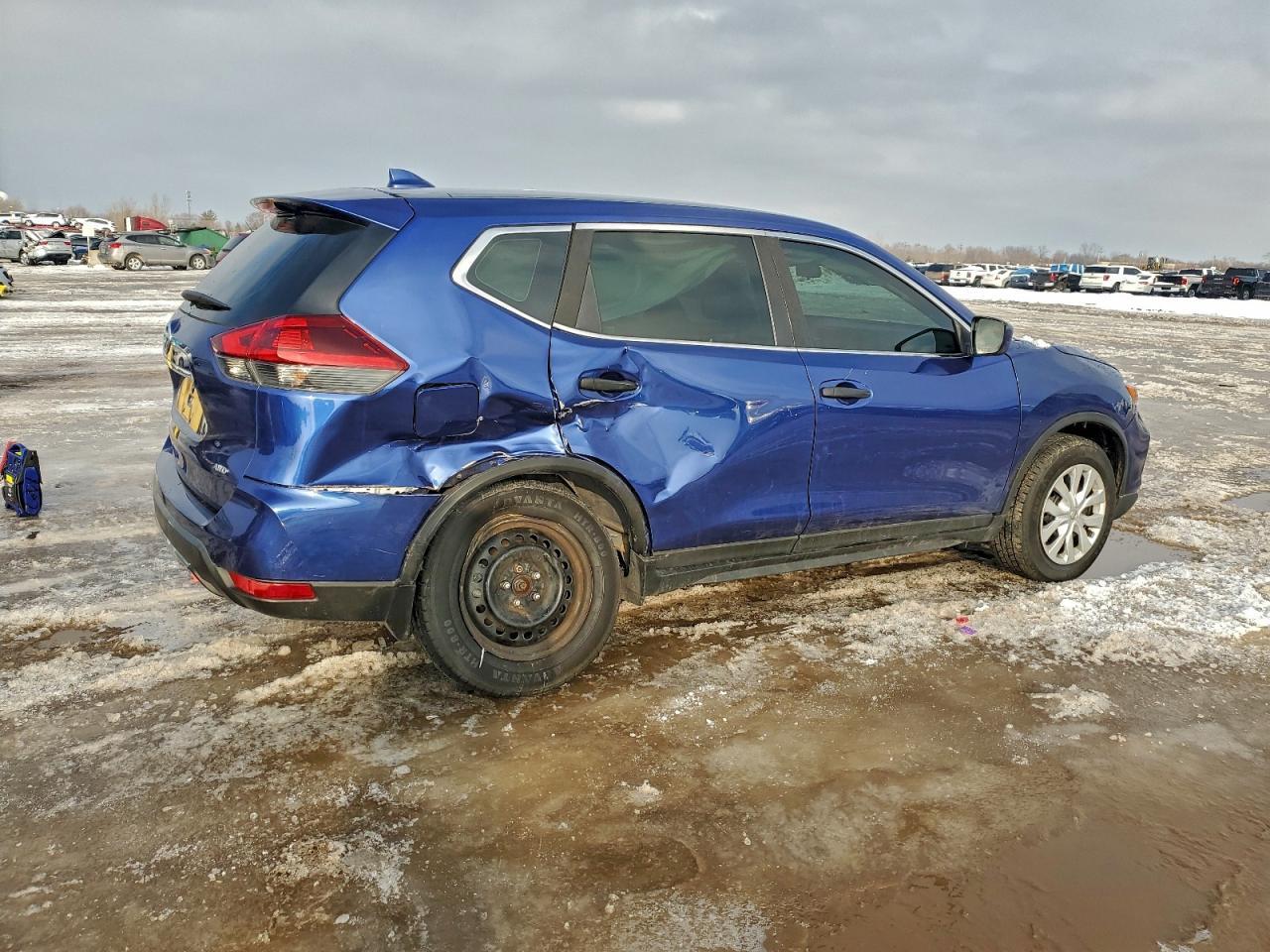 2018 Nissan Rogue S - Image 3