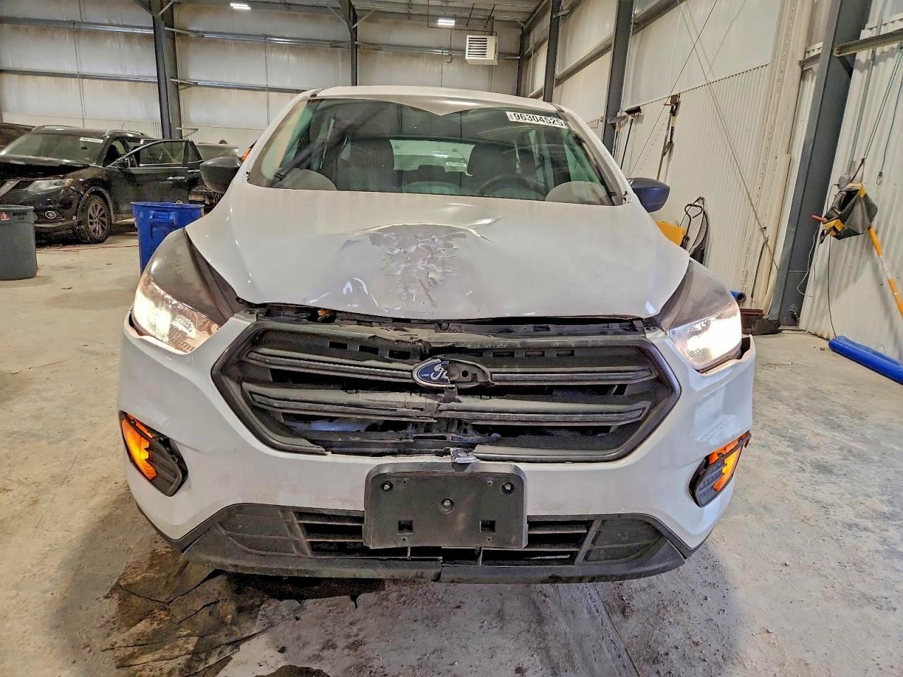 2019 Ford Escape S - Image 5