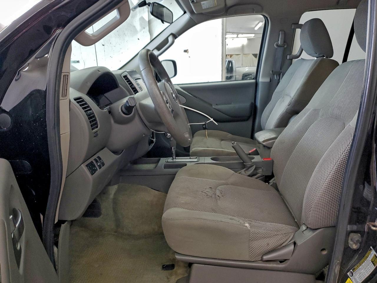 2013 Nissan Frontier S - Фото 7