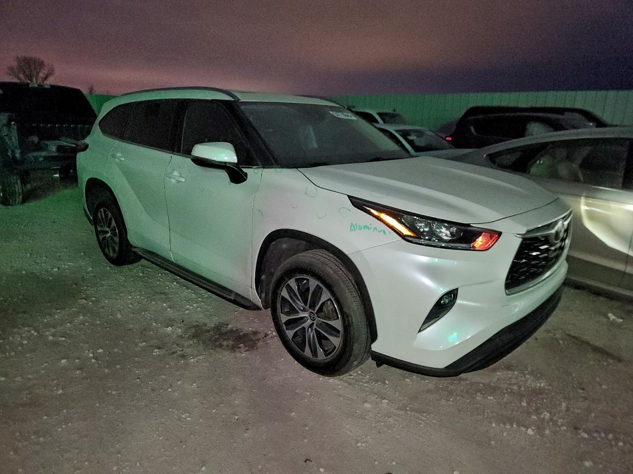 2020 Toyota Highlander Xle - Image 4