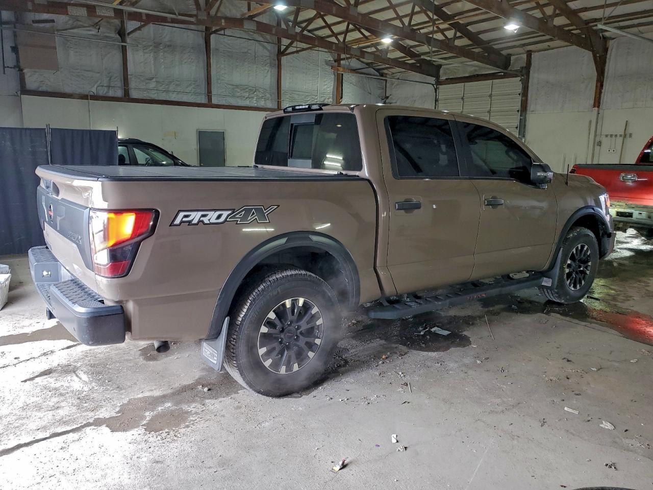 2021 Nissan Titan Sv - Фото 3