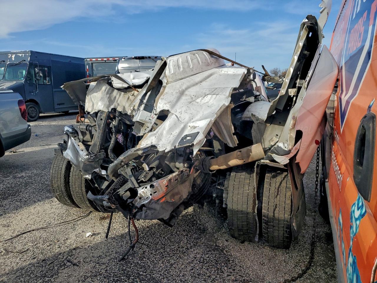 2023 Ford F450 Super Duty - Image 3