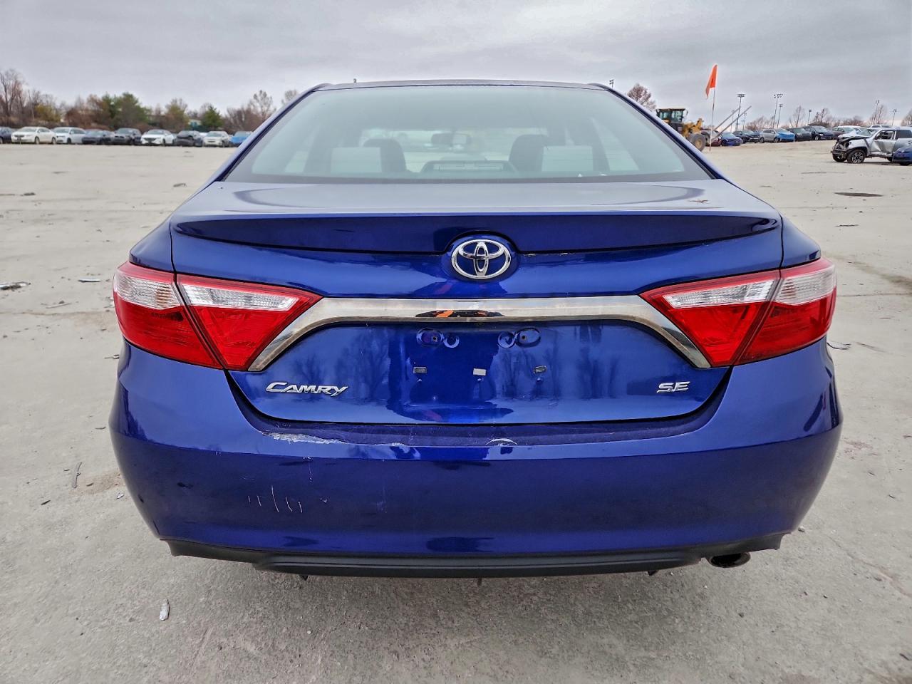 2016 Toyota Camry Le - Image 6