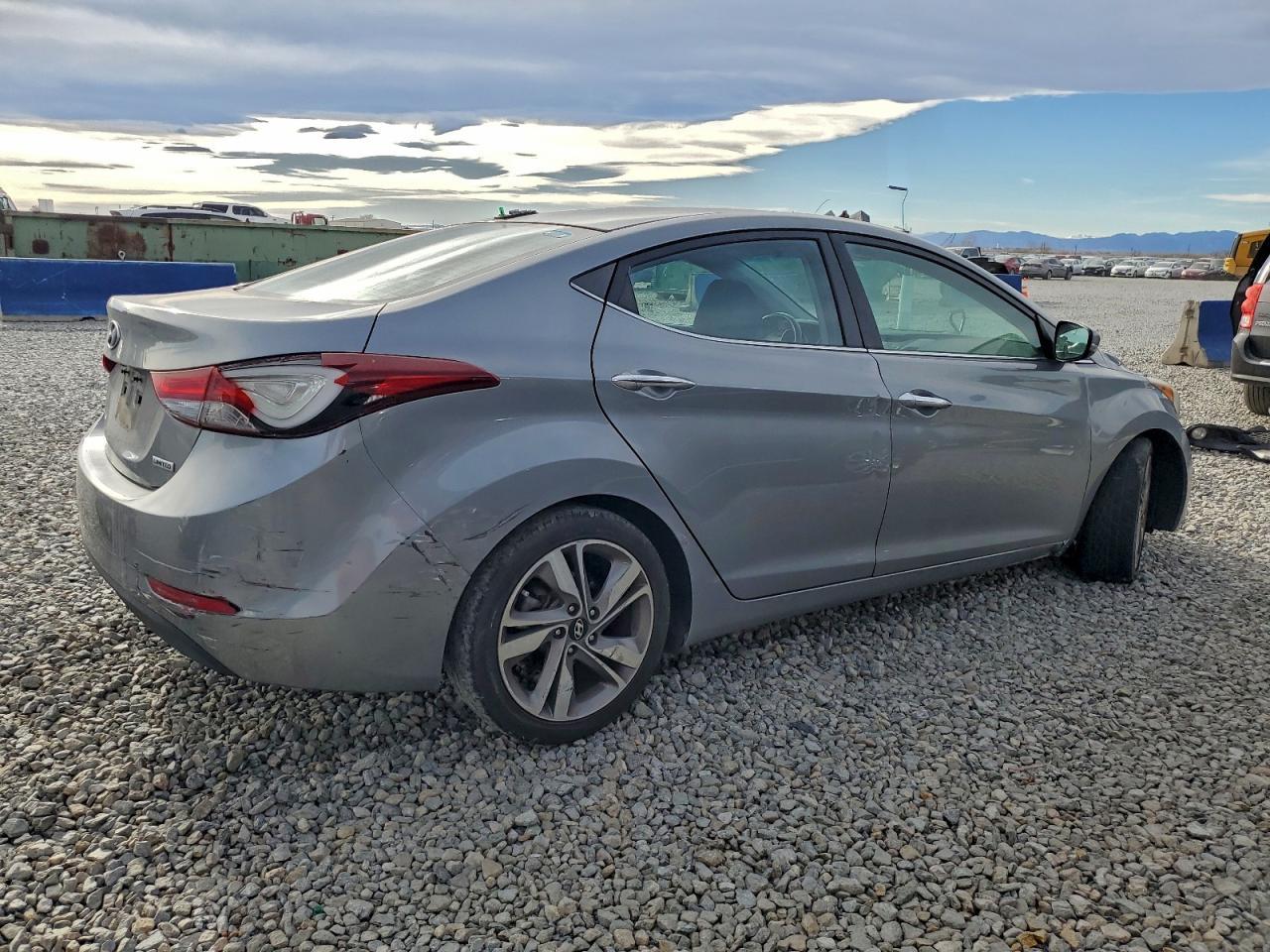 2015 Hyundai Elantra Se - Image 3