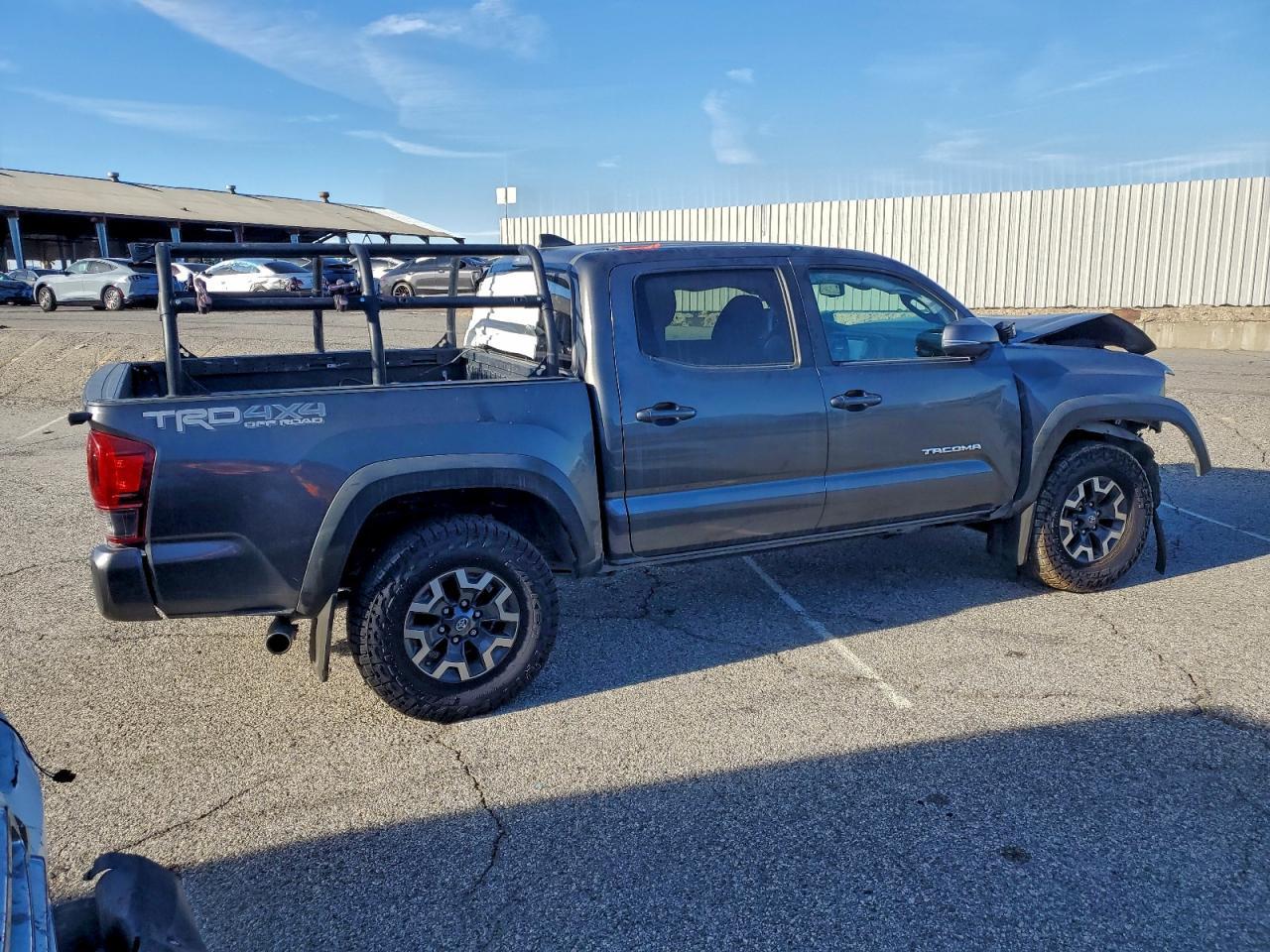 2018 Toyota Tacoma Double Cab - Image 3