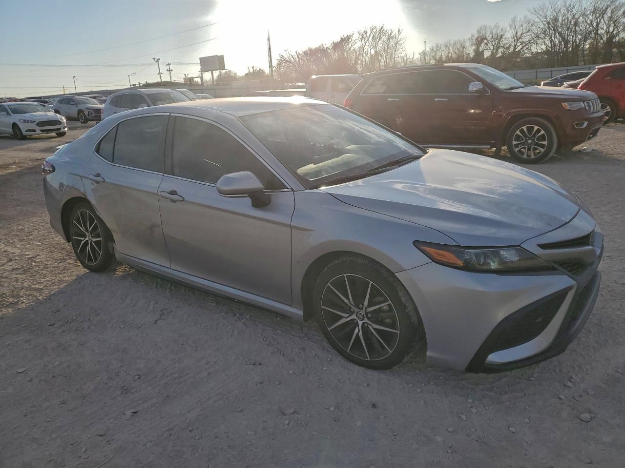 2023 Toyota Camry Se - Фото 4