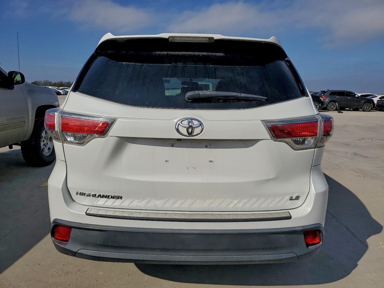2015 Toyota Highlander Le - Фото 6