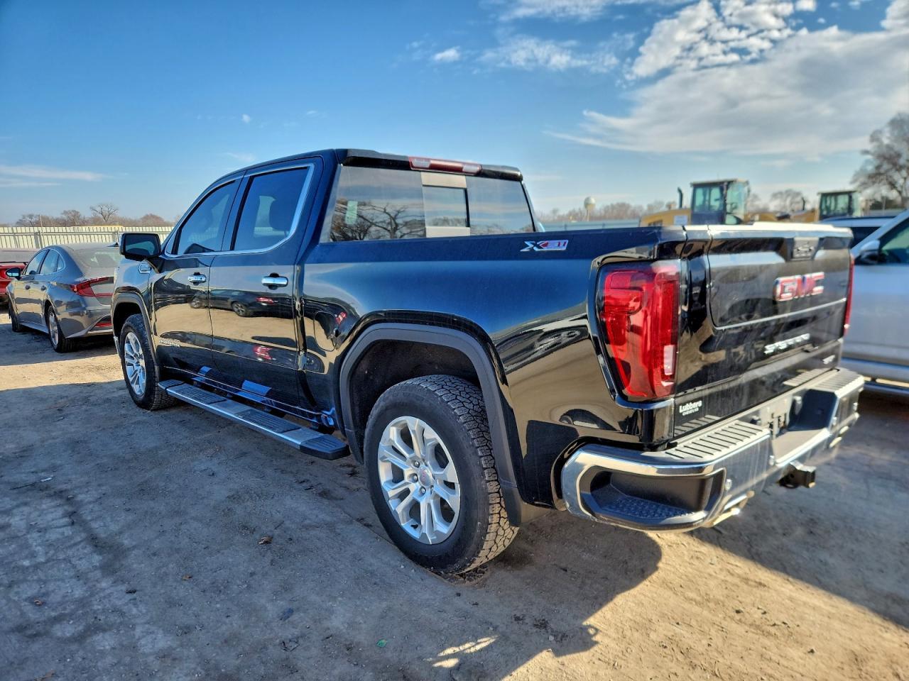 2021 GMC Sierra K1500 Slt - Image 2