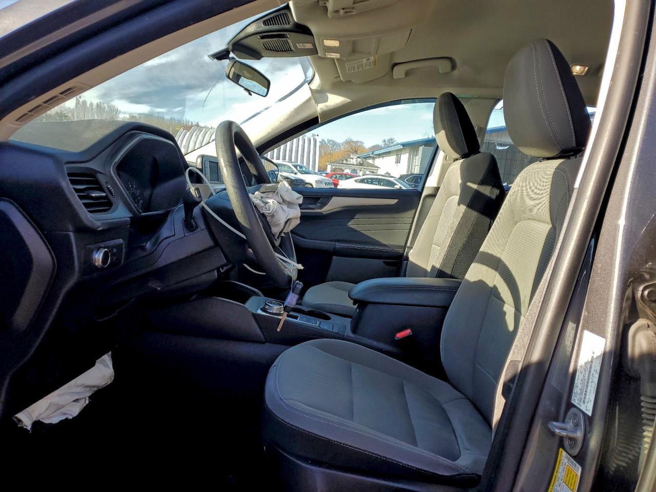2022 Ford Escape S - Image 7