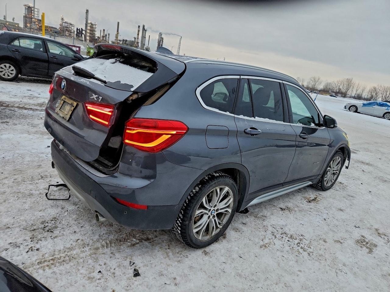 2018 BMW X1 xDrive28I - Фото 3