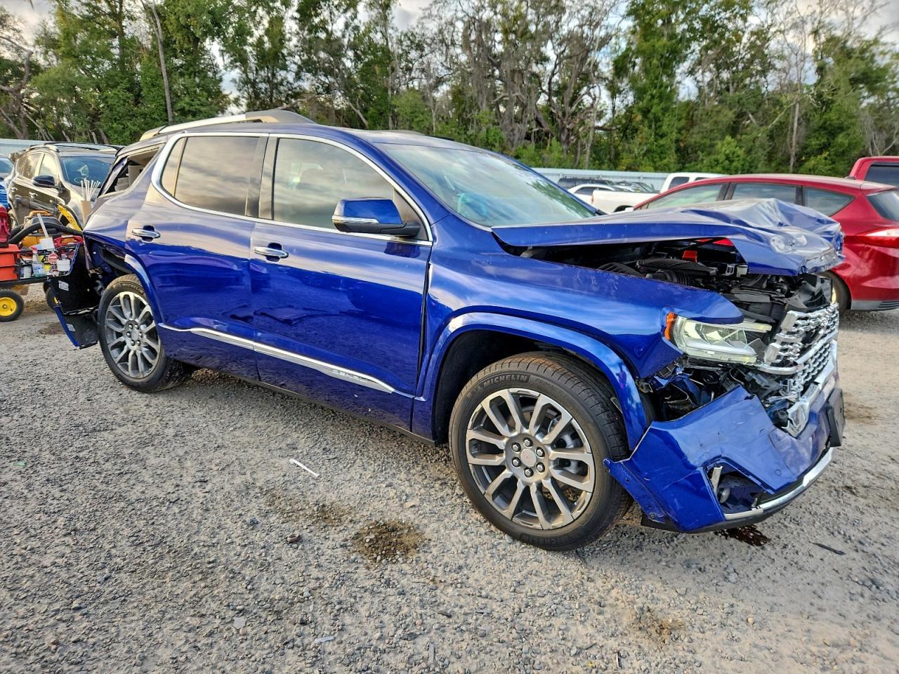 2023 GMC Acadia Denali - Image 4