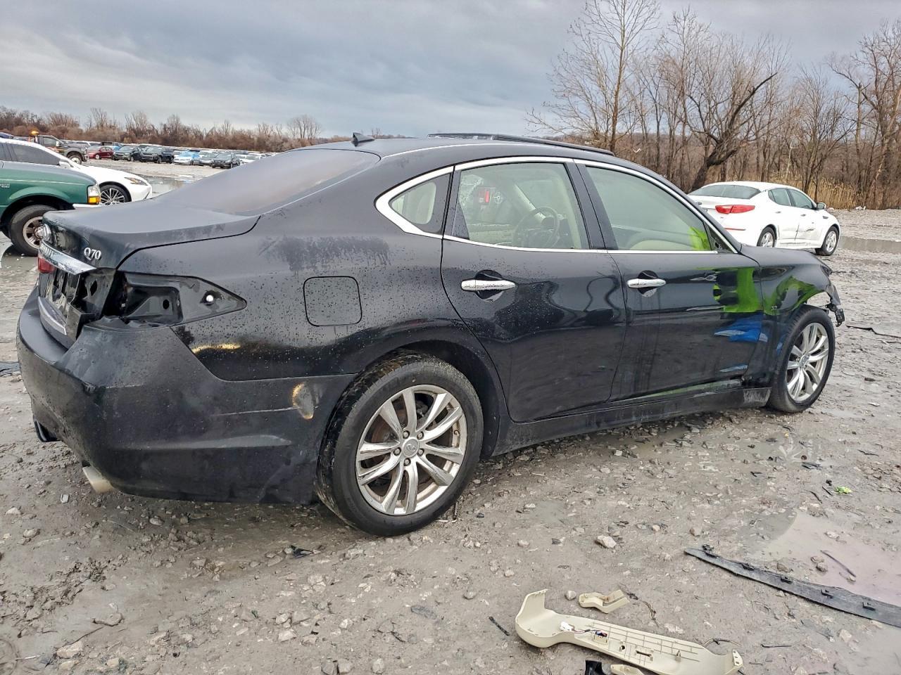 2015 Infiniti Q70 3.7 - Фото 3