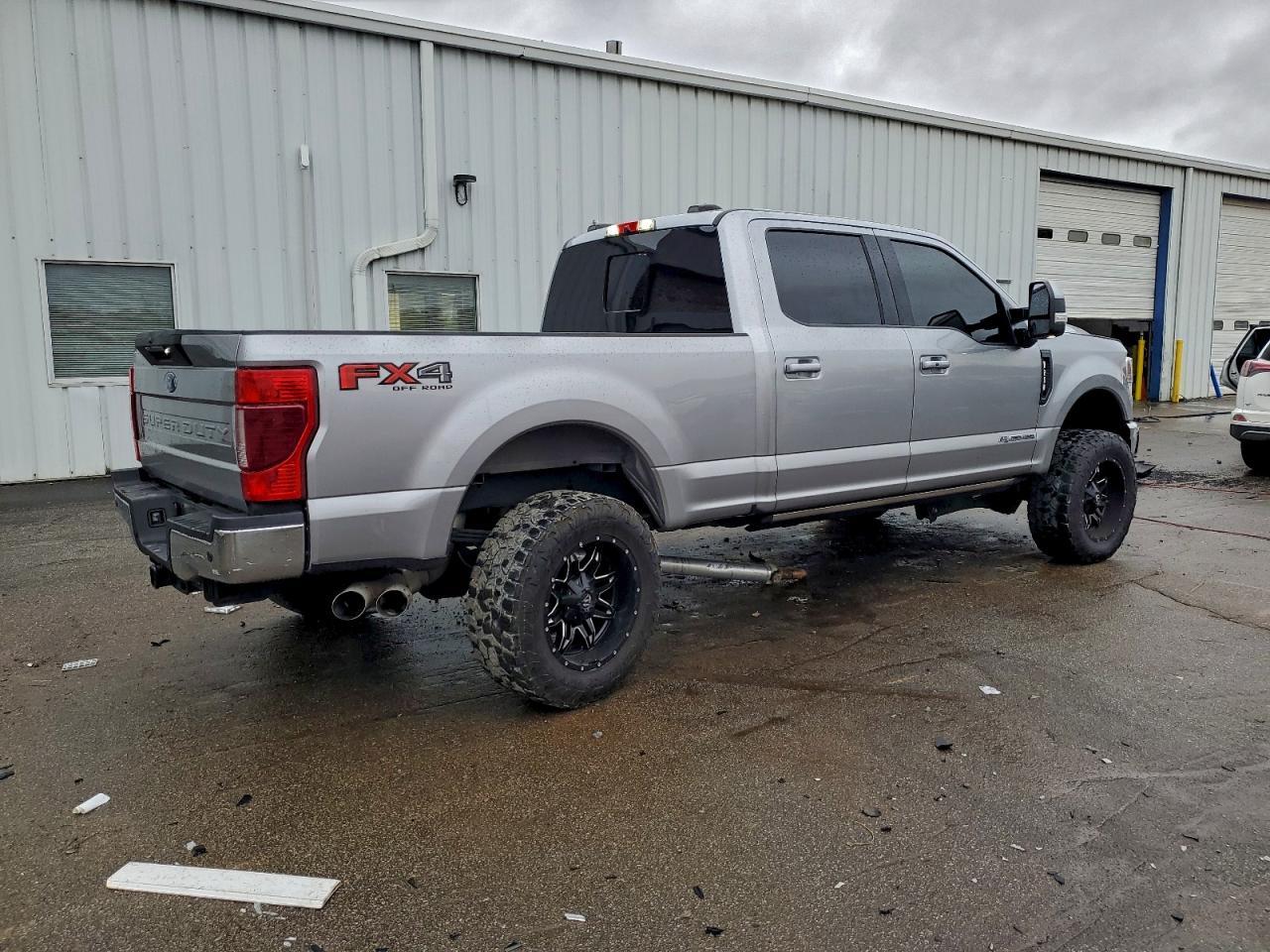 2021 Ford F250 Super Duty - Фото 3