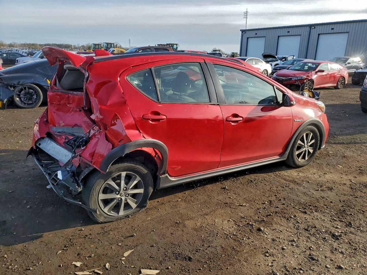 2018 Toyota Prius C - Фото 3