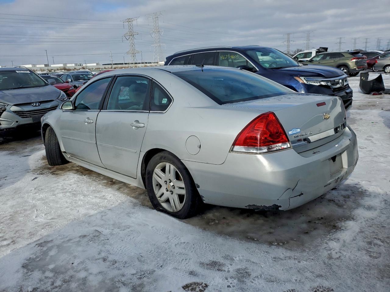 2011 Chevrolet Impala Lt - Image 2