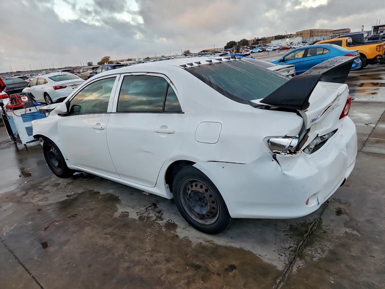 2010 Toyota Corolla Le - Image 2
