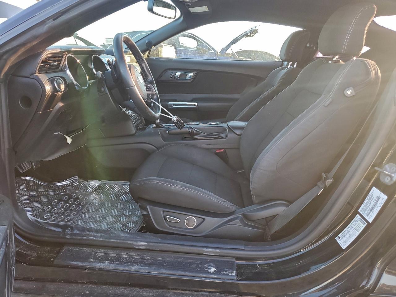 2016 Ford Mustang - Фото 7