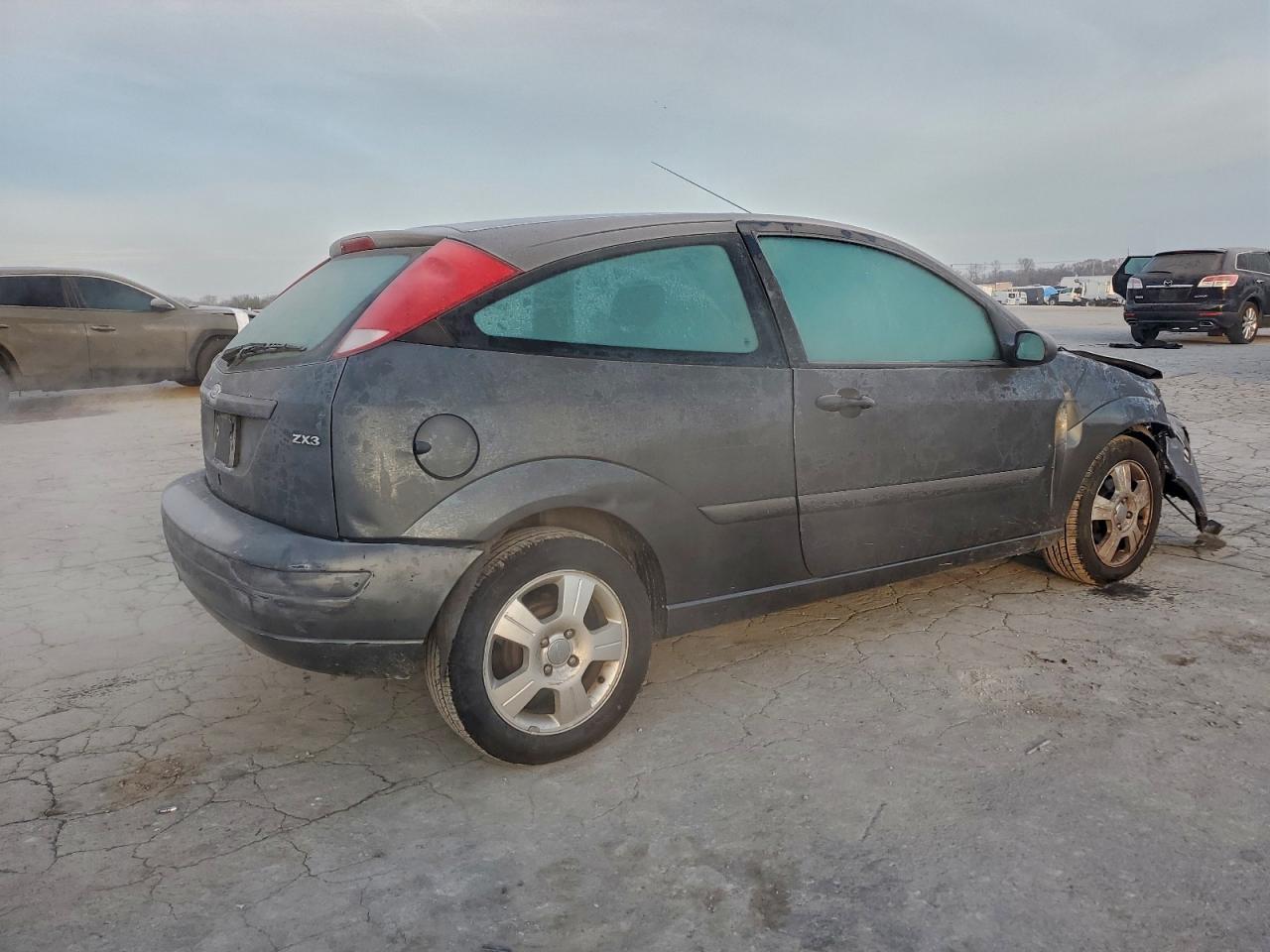 2005 Ford Focus Zx3 - Фото 3