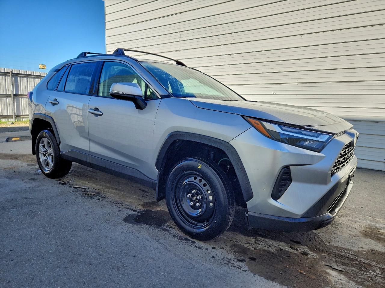 2025 Toyota Rav4 Xle - Image 4