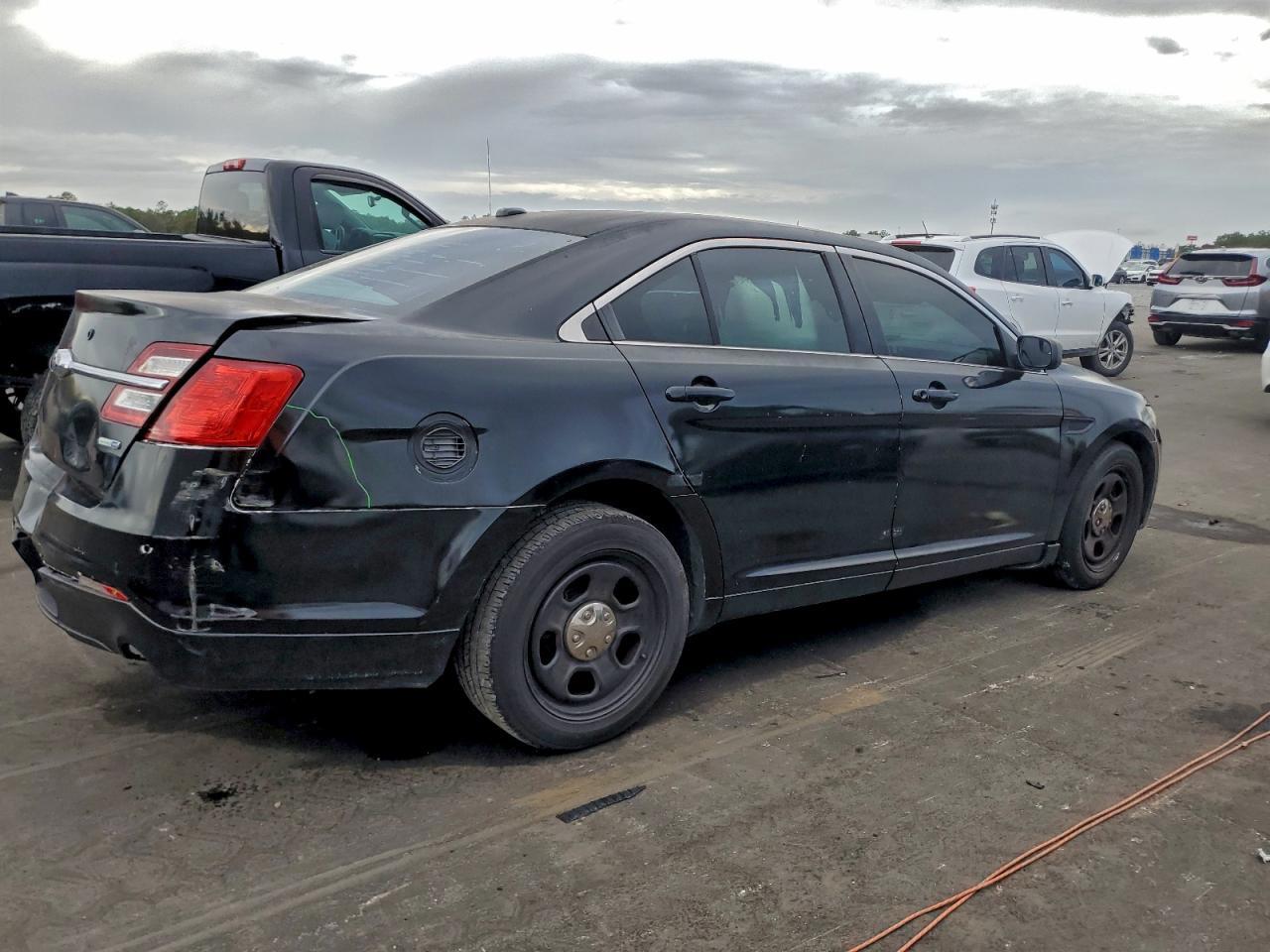2014 Ford Taurus Police Interceptor - Фото 3
