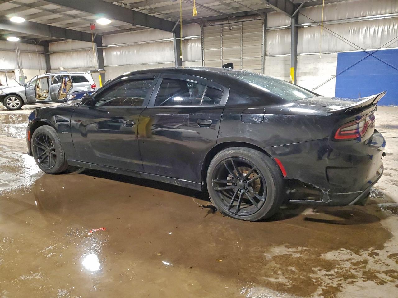 2016 Dodge Charger R/T - Image 2