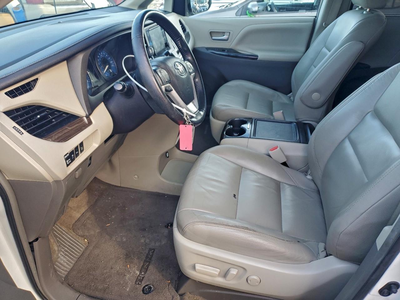 2016 Toyota Sienna Xle - Фото 7