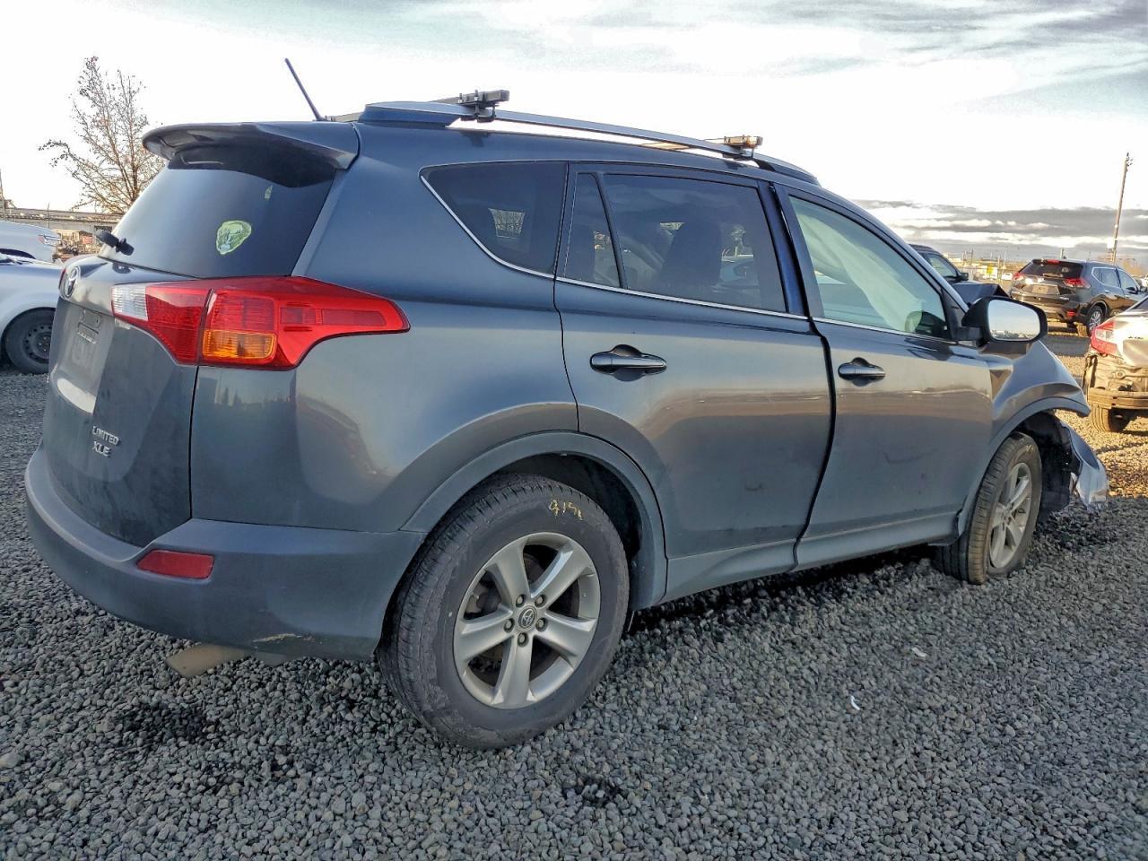 2015 Toyota Rav4 Xle - Фото 3