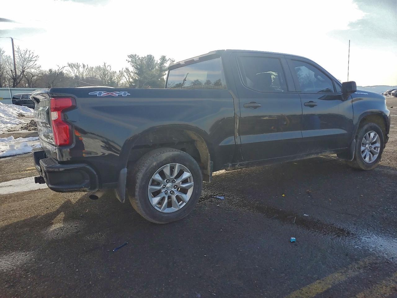 2022 Chevrolet Silverado Ltd K1500 Custom - Image 3