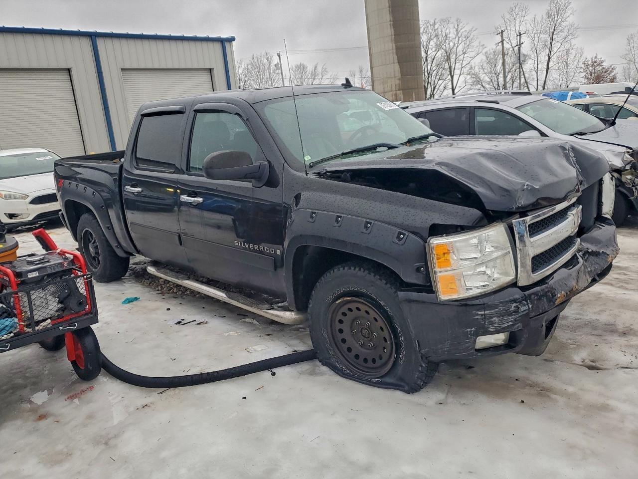 2007 Chevrolet Silverado K1500 Crew Cab - Image 4
