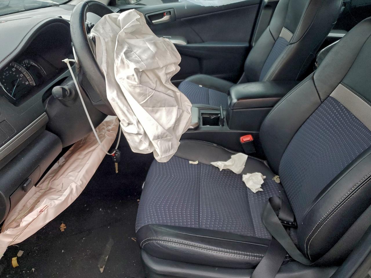 2012 Toyota Camry Base - Фото 7