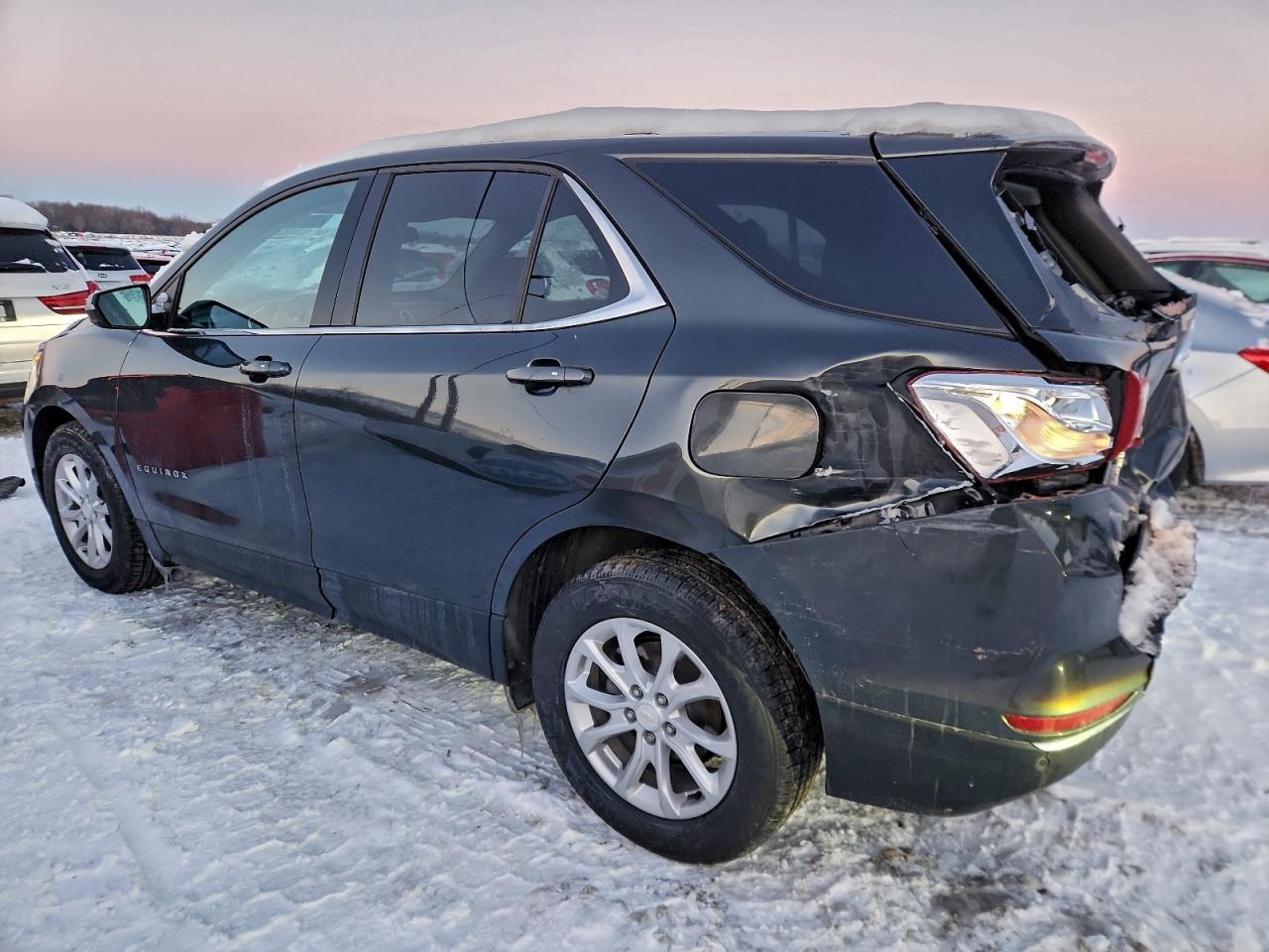 2019 Chevrolet Equinox Lt - Image 2