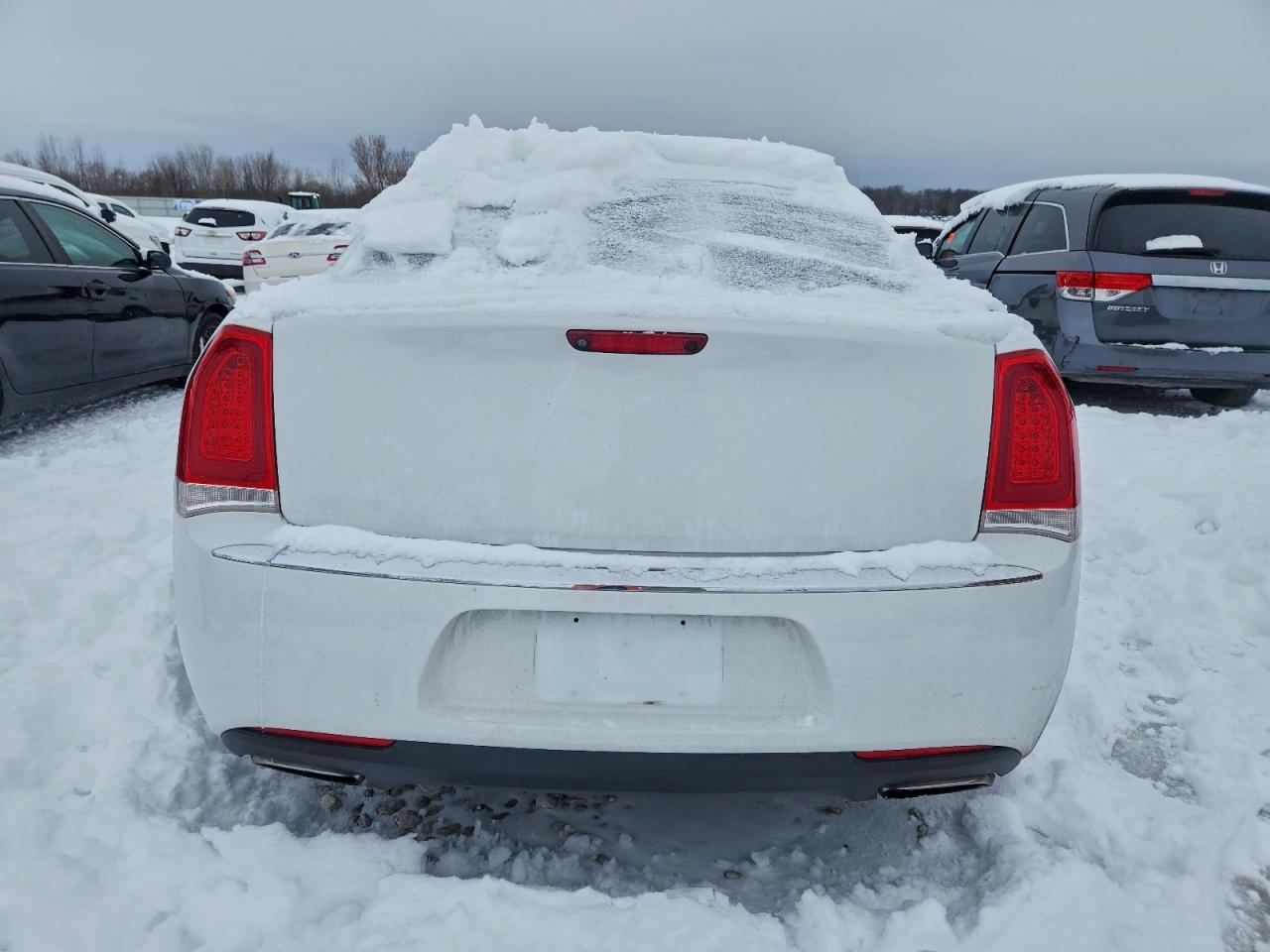 2020 Chrysler 300 Limited - Image 6