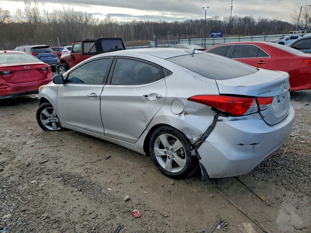 2012 Hyundai Elantra Gls - Image 2