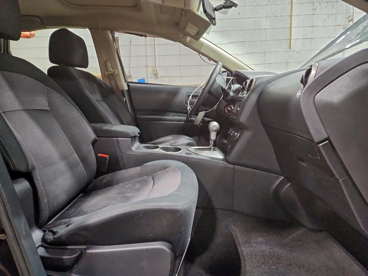 2012 Nissan Rogue S - Image 7