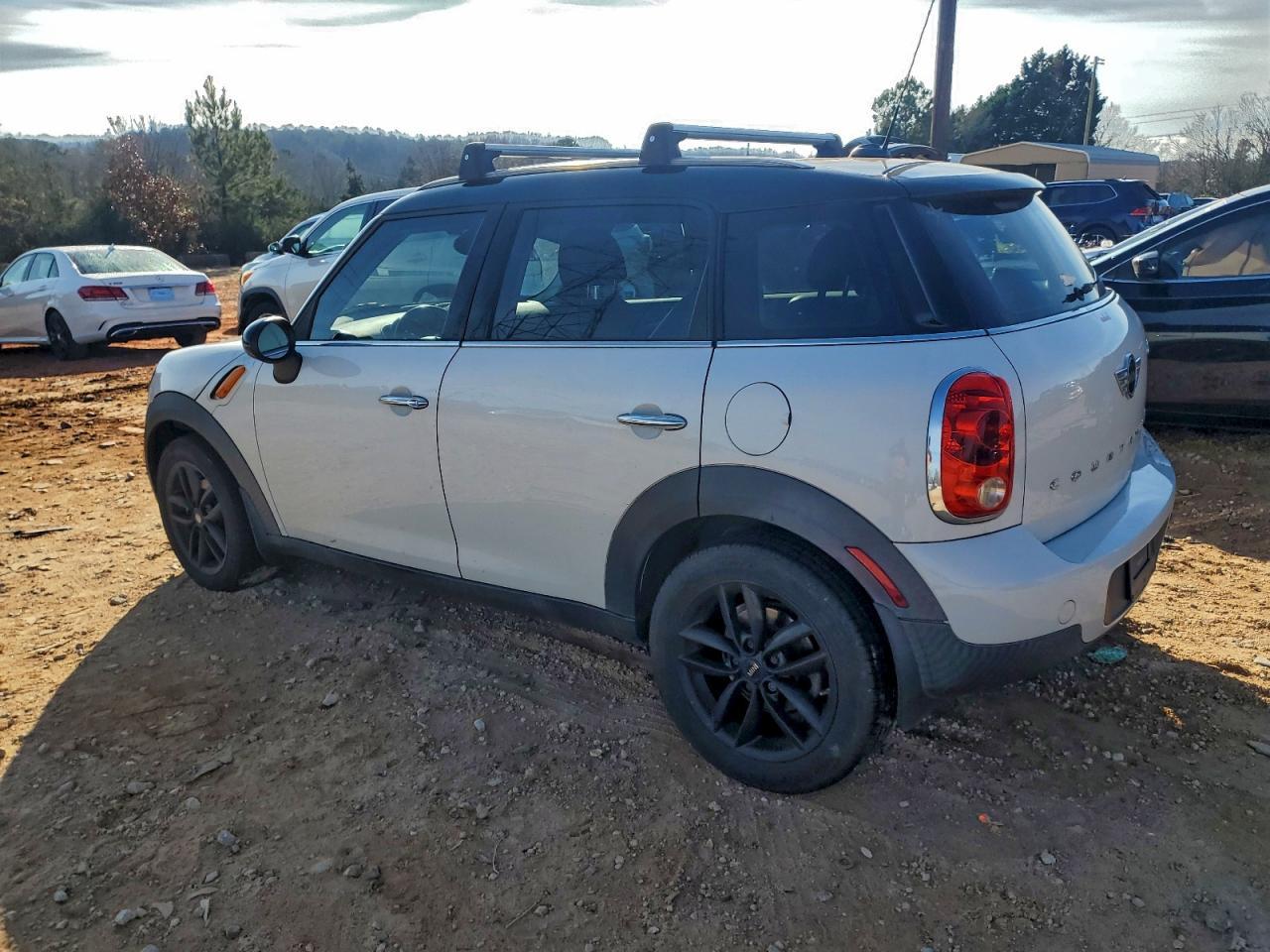 2015 Mini Cooper Countryman - Image 2